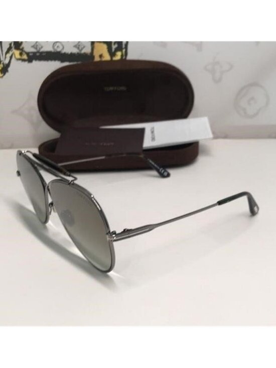 Tom Ford TF818 08G Holden Aviator Sunglasses Gunmetal Brown Gradient Mirror 60mm